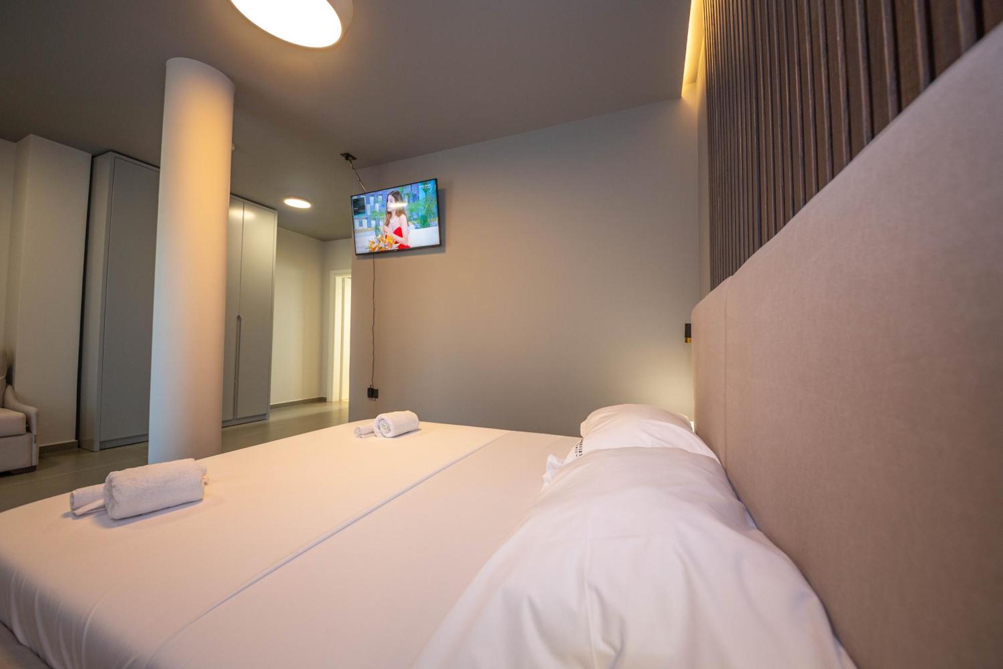 Lake View Rooms Ksamil Buitenkant foto