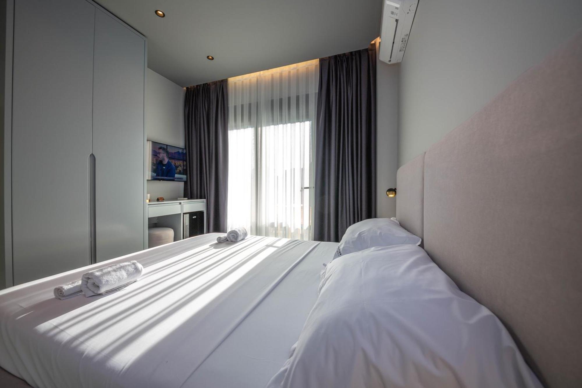 Lake View Rooms Ksamil Buitenkant foto
