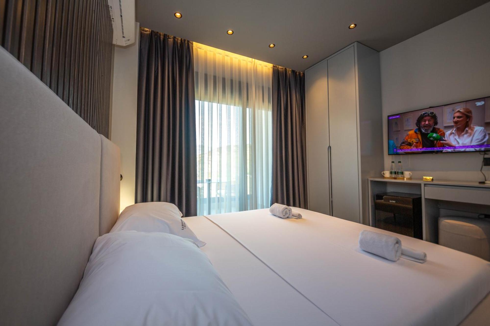 Lake View Rooms Ksamil Buitenkant foto