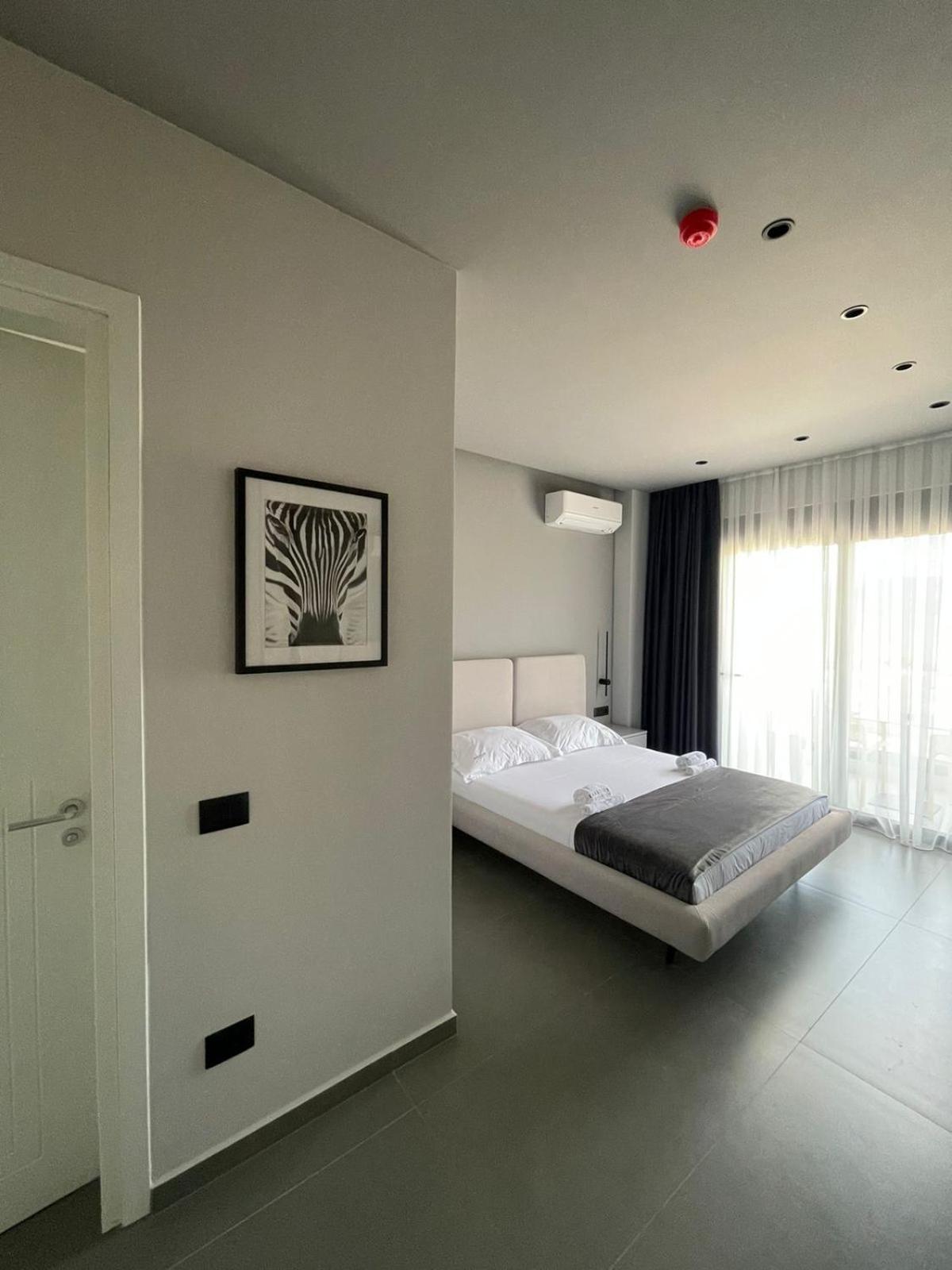 Lake View Rooms Ksamil Buitenkant foto