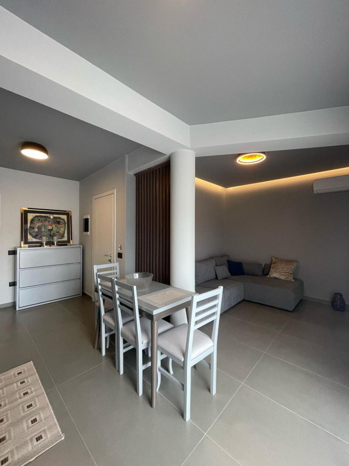 Lake View Rooms Ksamil Buitenkant foto